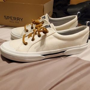 Sperrys white